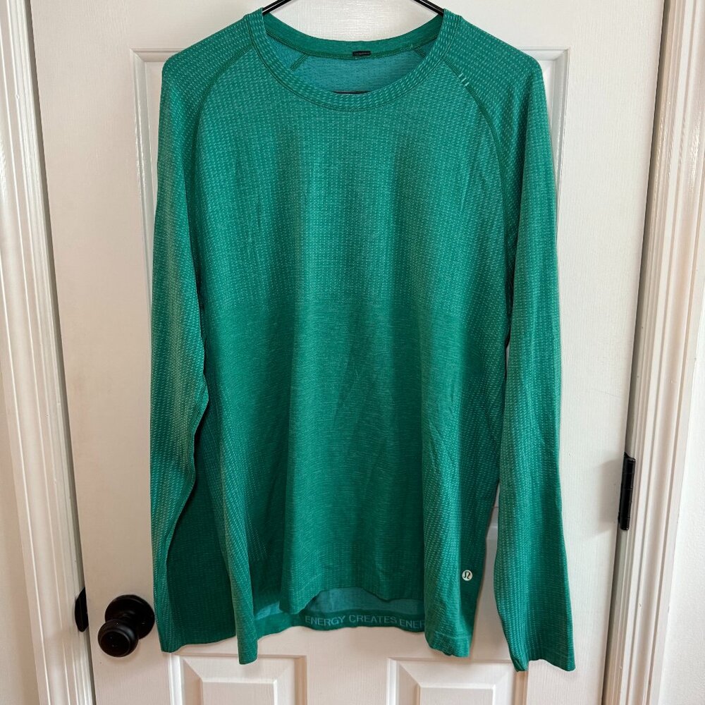 Lululemon athletica Men's Long Sleeve Shirt